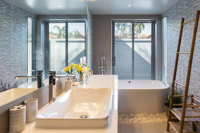 Villa Crystal Two-Bedroom Private Pool Villa Phuket Exteriér fotografie