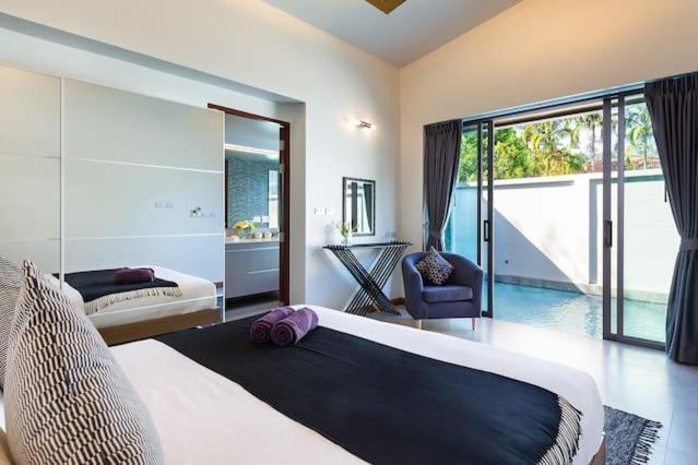 Villa Crystal Two-Bedroom Private Pool Villa Phuket Exteriér fotografie